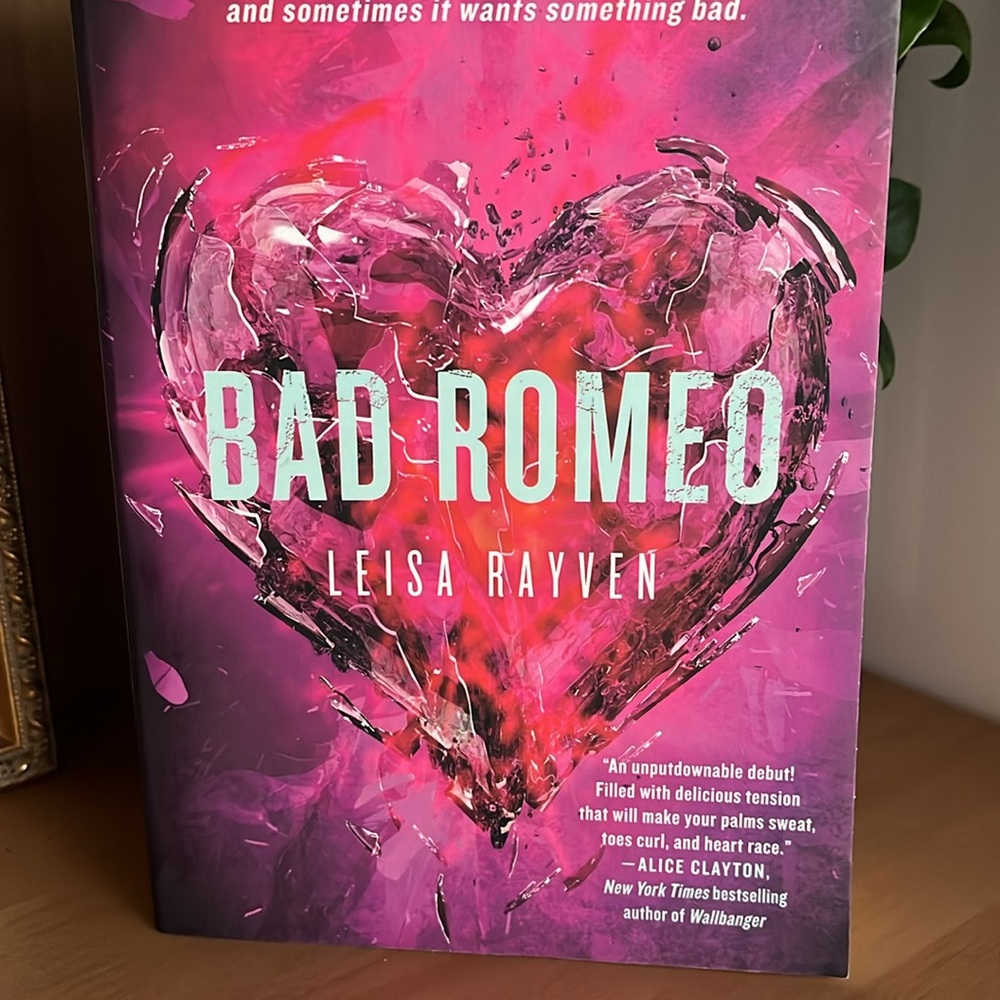 Leisa rayvin bad Romeo - Picture 2 of 4